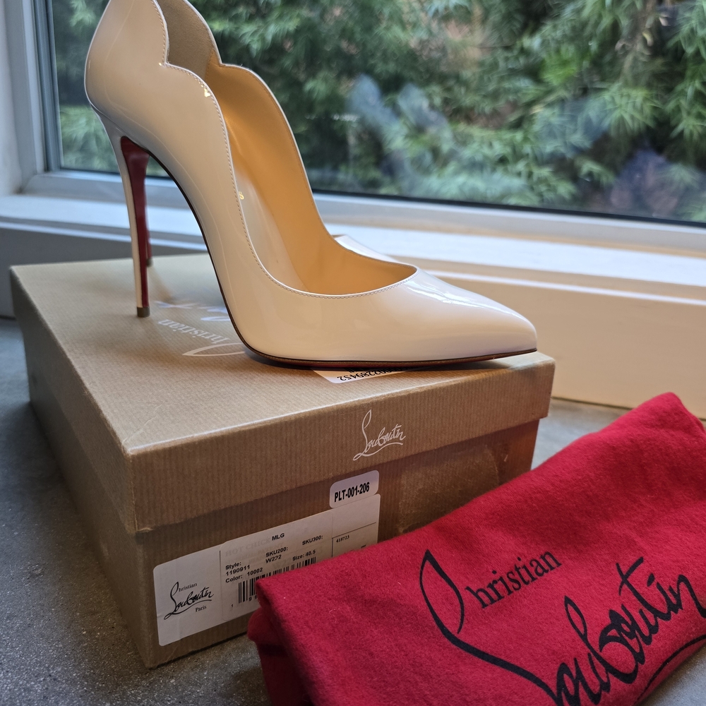 Christian Louboutin Hot Chick 100mm Pumps - Patent calf Leather - White